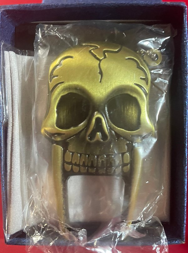 #025 Novelty Lighter - Gold Skull Lighter